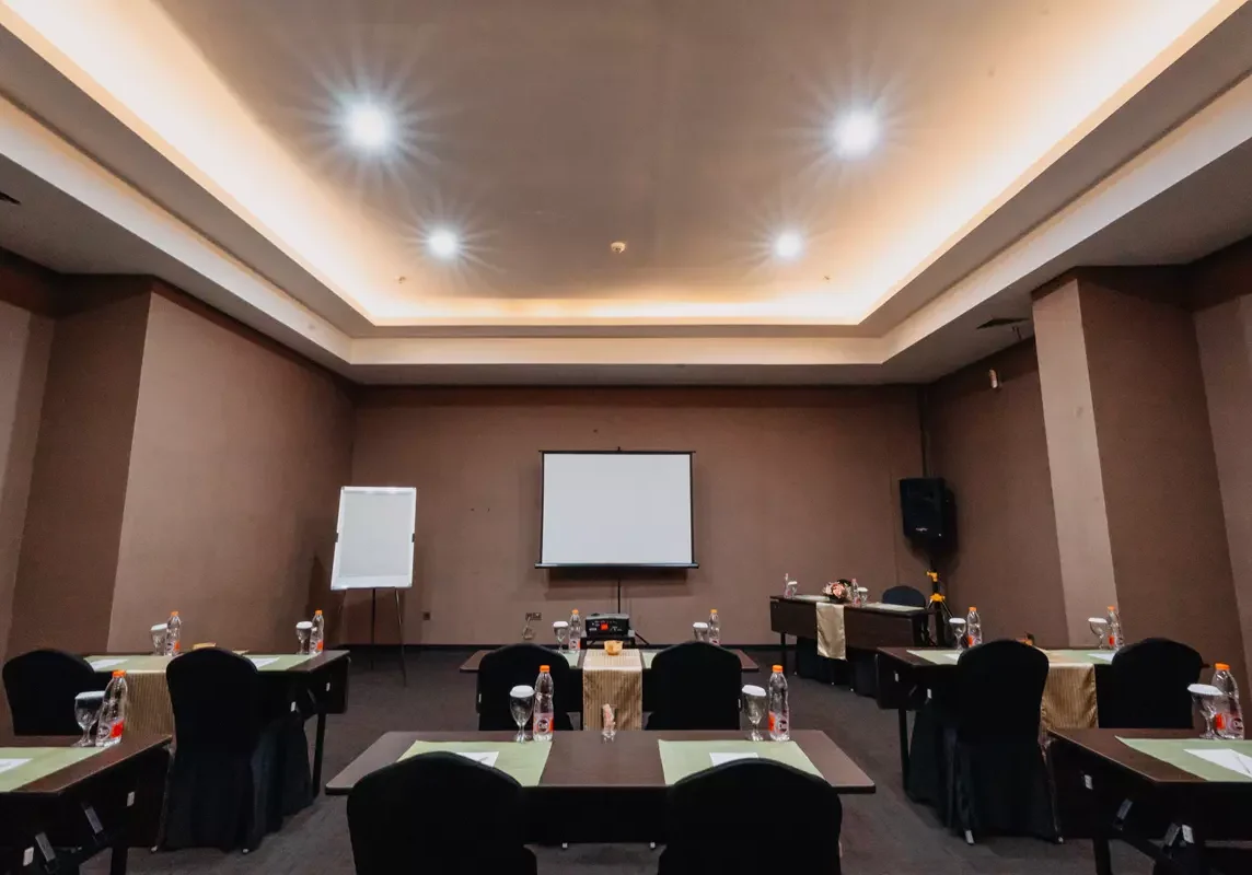 malioboroprimehotel.com (48)